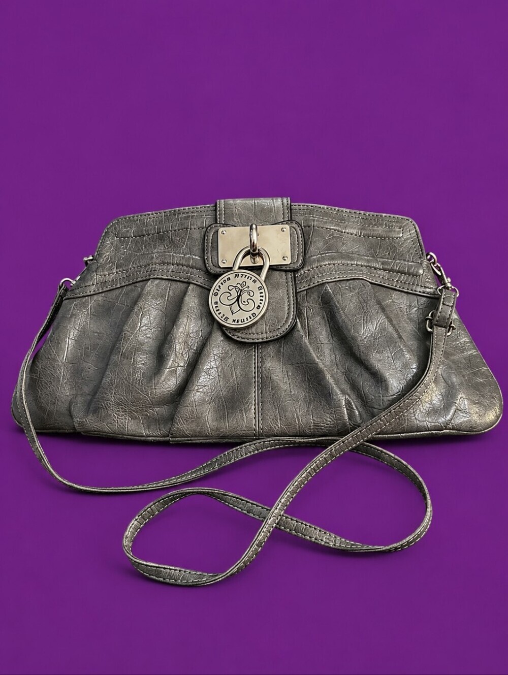 DEREON Y2k Gray Vinyl Alligator Crossbody Envelope Purse